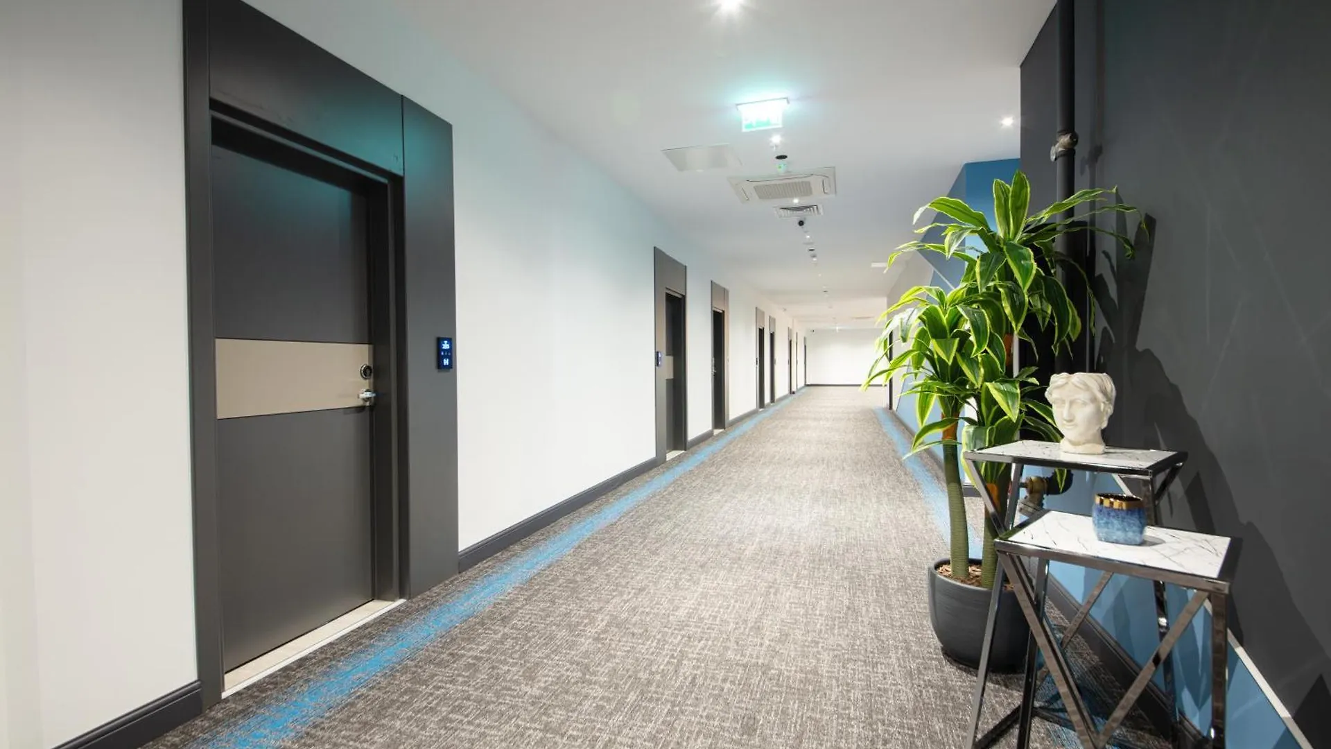 V Center Hotel Трабзон