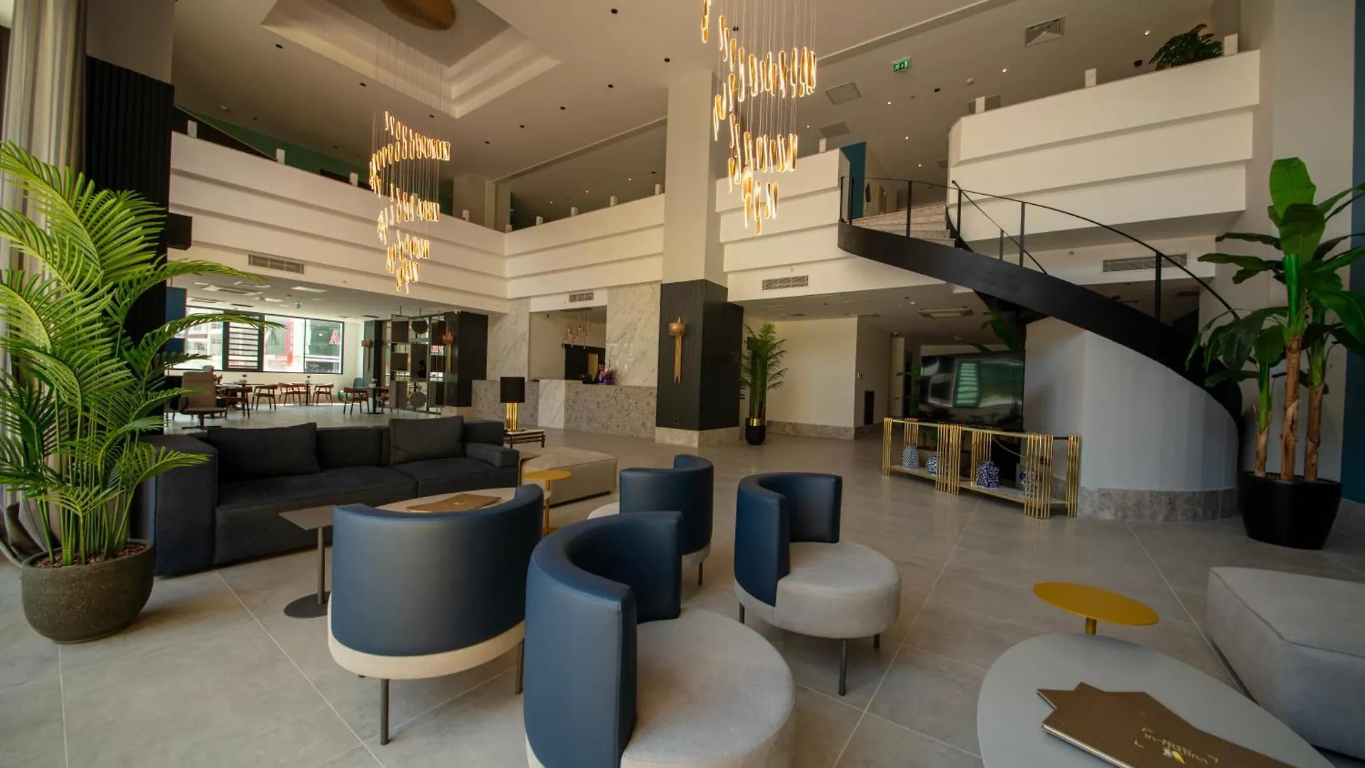 V Center Hotel Трабзон 4*,