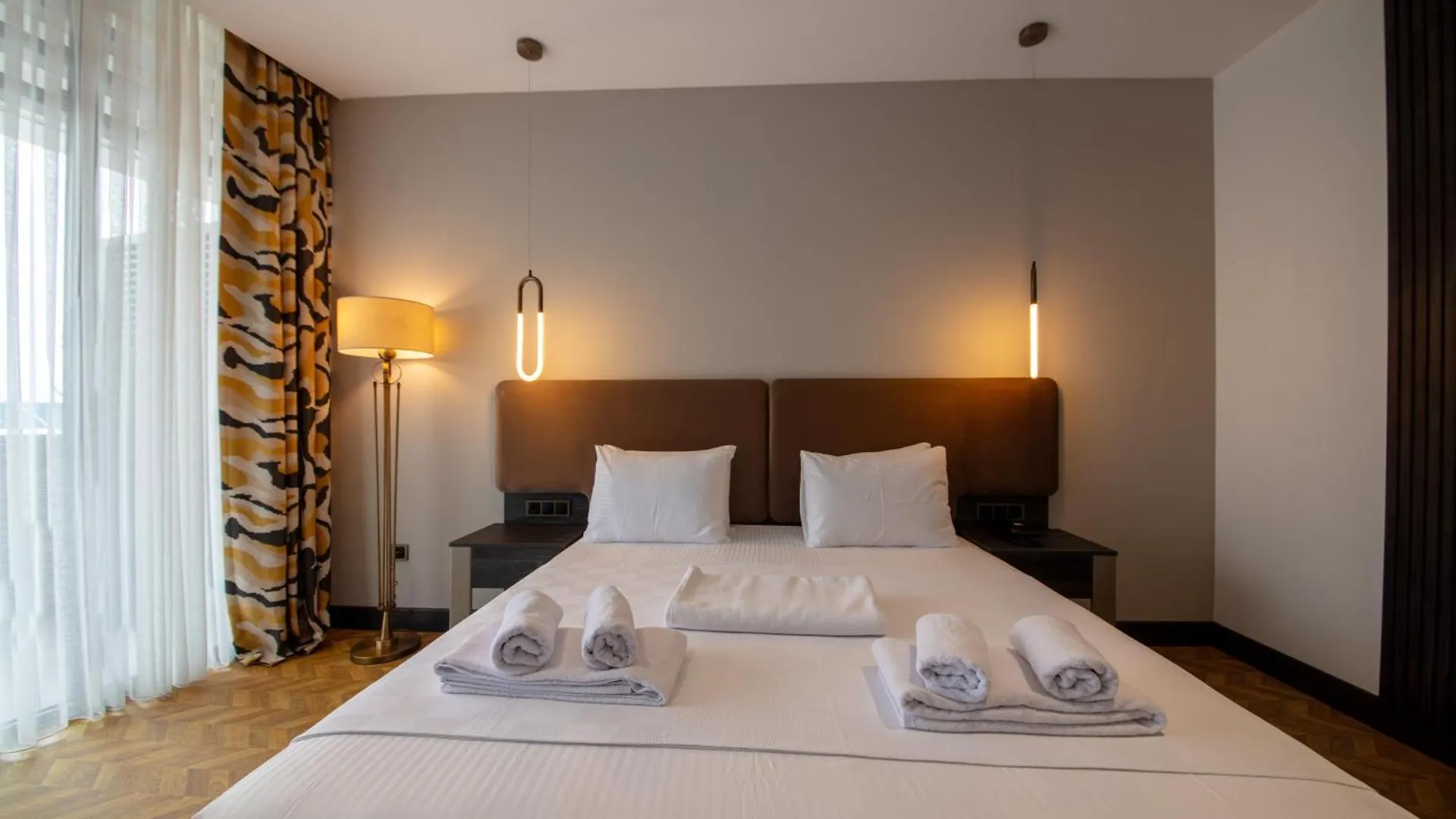 V Center Hotel Трабзон