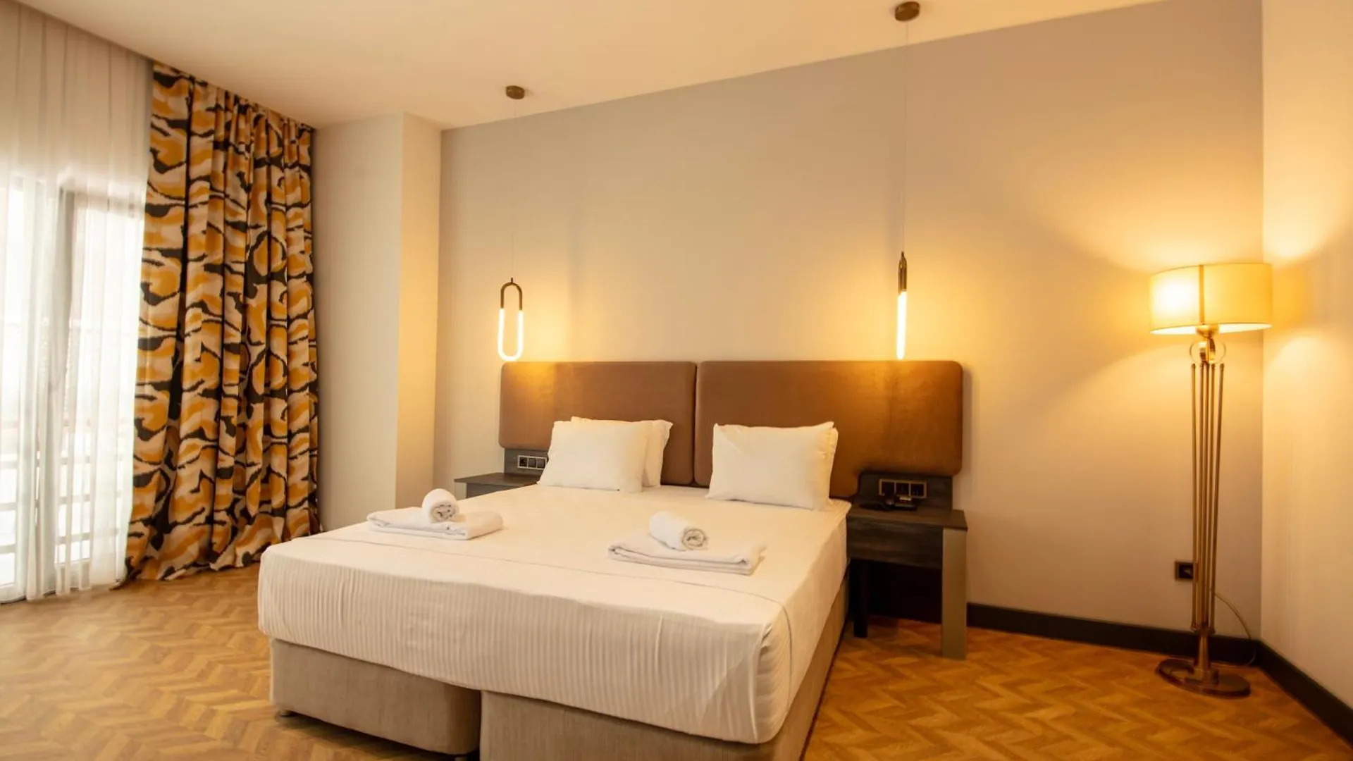 V Center Hotel Трабзон