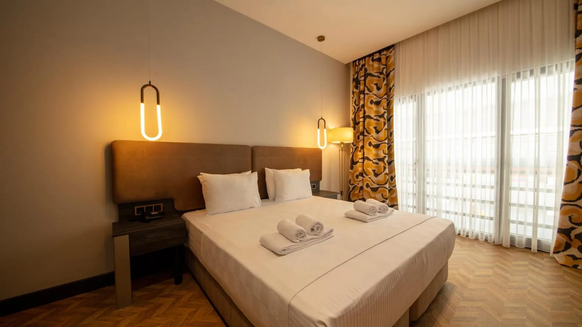 V Center Hotel Трабзон