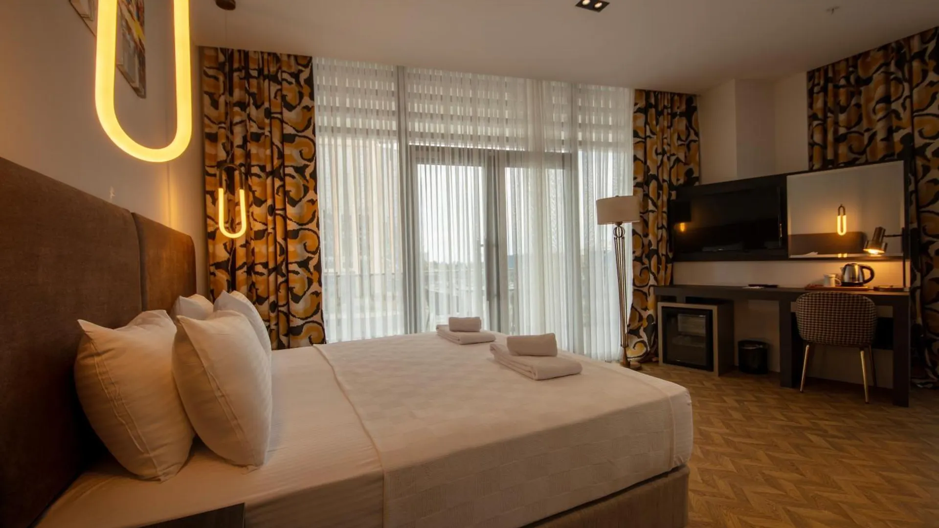 V Center Hotel Трабзон